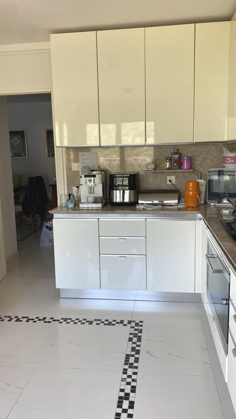 Stunning 4.5-Room Attic Apartment with Lake Views in Bissone (7)