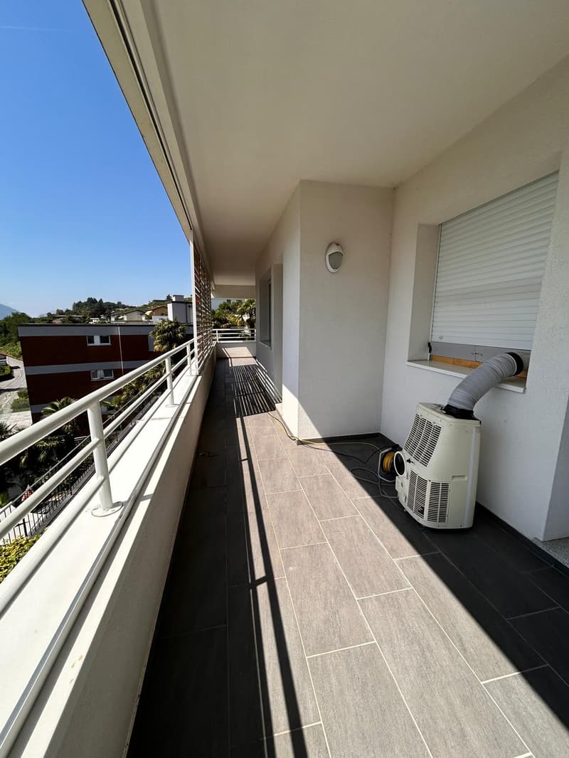 Appartamento con vista lago a Porza (16)