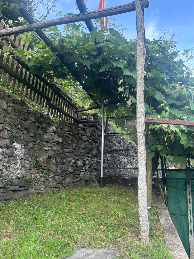 Casa indipendente nel nucleo di Medeglia (31)