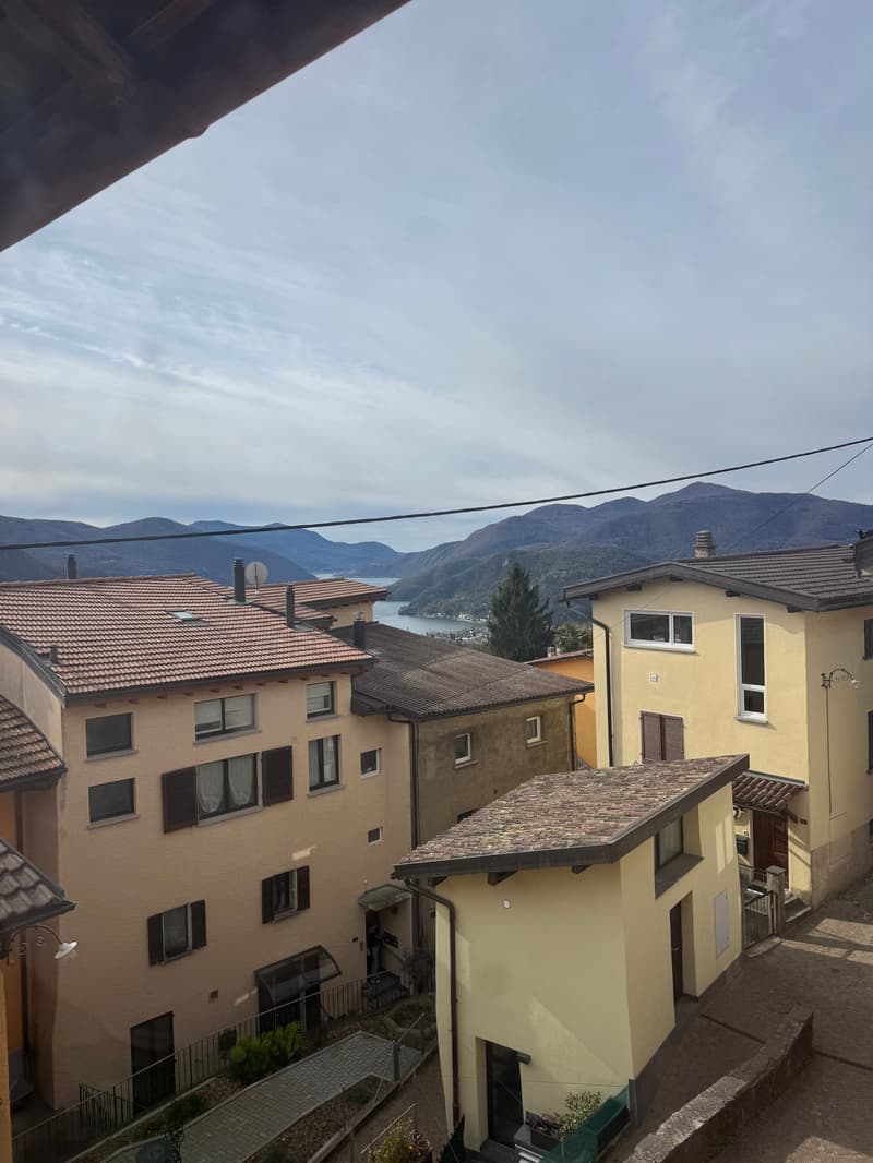 Casa di nucleo con 2 appartamenti e 18 locali a Vernate (1)