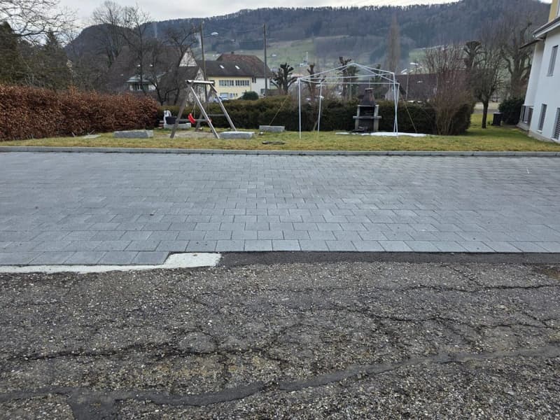 6 Aussenparkplätze, neu und eben (5)