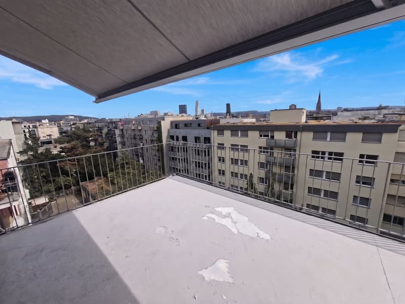 Helle 5-Zimmer Attikawohnung mit Blick in Basel zur Miete (11)