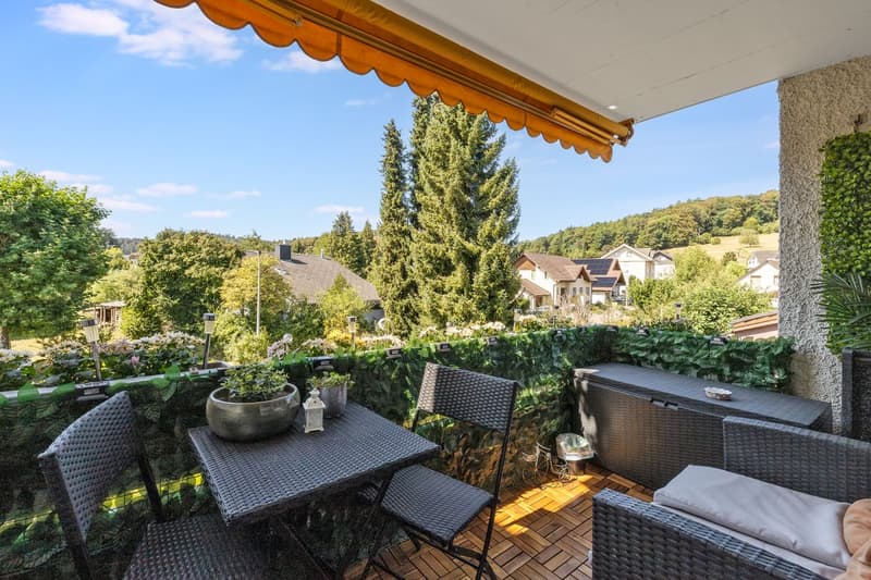 Geräumige und helle 5.5-Zimmer Wohnung mit Weitblick (2)