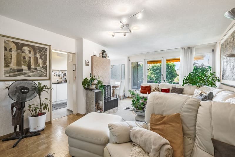 Geräumige und helle 5.5-Zimmer Wohnung mit Weitblick (6)