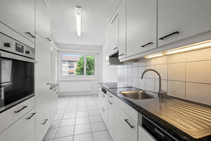 Modern, zentral und 2 Einstellhallenplätze inklusive (4)