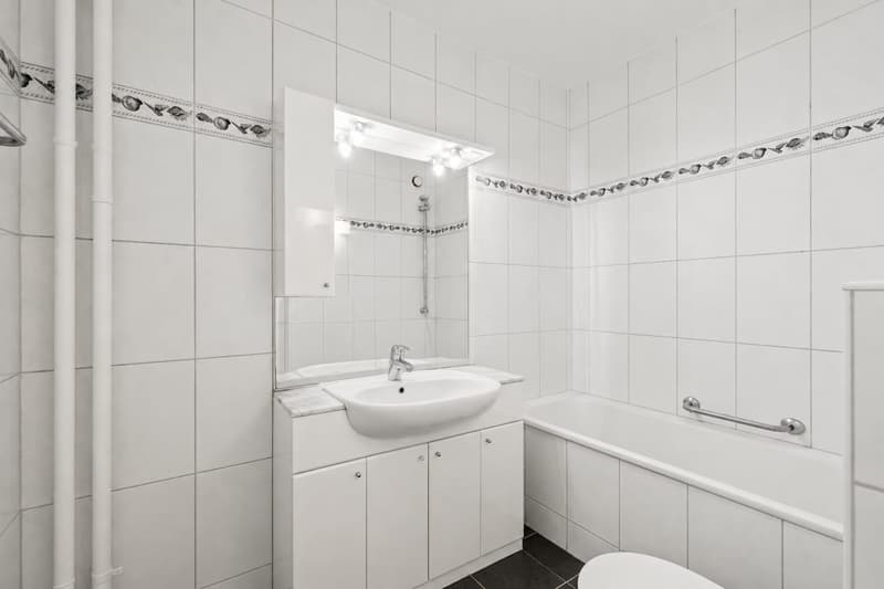 Modern, zentral und 2 Einstellhallenplätze inklusive (5)