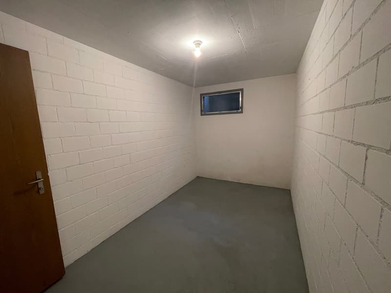 Charmante Dachwohnung an ruhiger Lage mit Balkon und Hobbyraum (12)