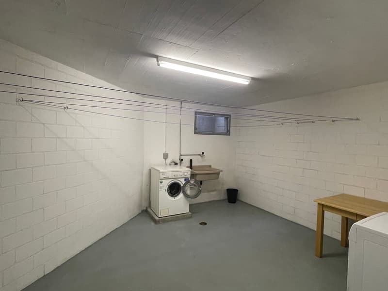 Charmante Dachwohnung an ruhiger Lage mit Balkon und Hobbyraum (13)