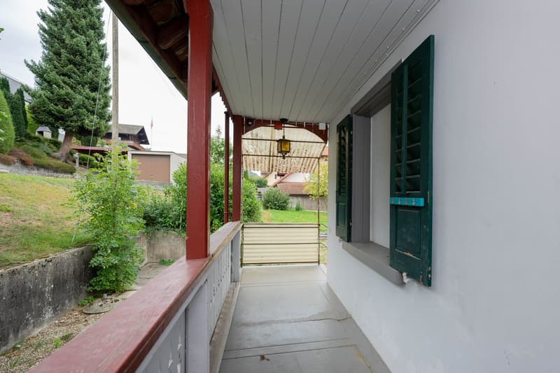 Idyllisches Einfamilienhaus mit wertvollen Landreserven (15)