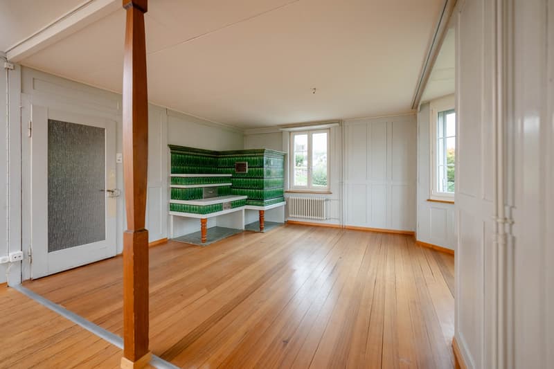 Idyllisches Einfamilienhaus mit wertvollen Landreserven (7)
