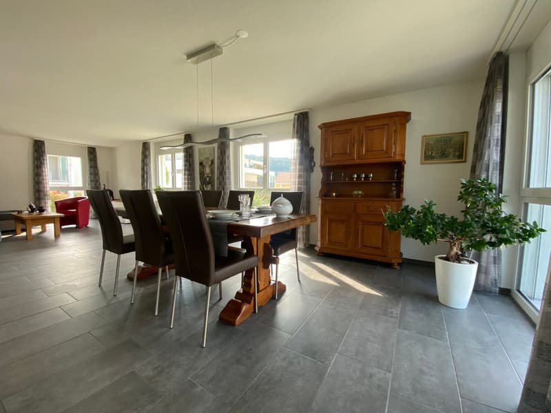 Helle 4.5-Zimmer-Wohnung mit Balkon und schöner Aussicht in Wangen an der Aare (6)
