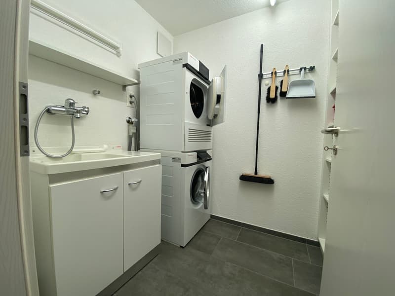 Helle 4.5-Zimmer-Wohnung mit Balkon und schöner Aussicht in Wangen an der Aare (17)