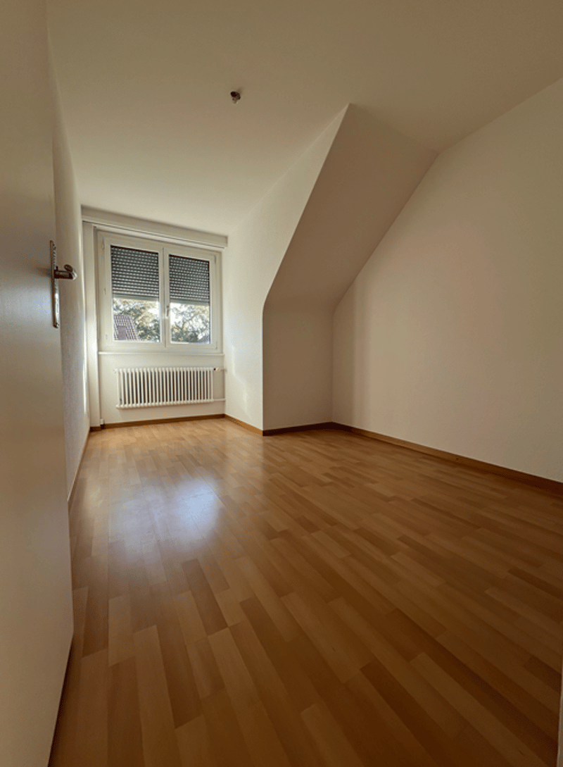 Helle 4.5-Zimmer-Wohnung mit Balkon und schöner Aussicht in Köniz (12)