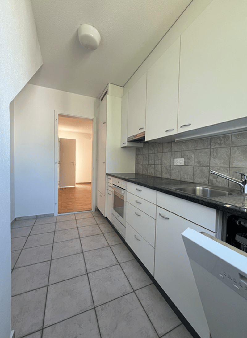 Helle 4.5-Zimmer-Wohnung mit Balkon und schöner Aussicht in Köniz (3)