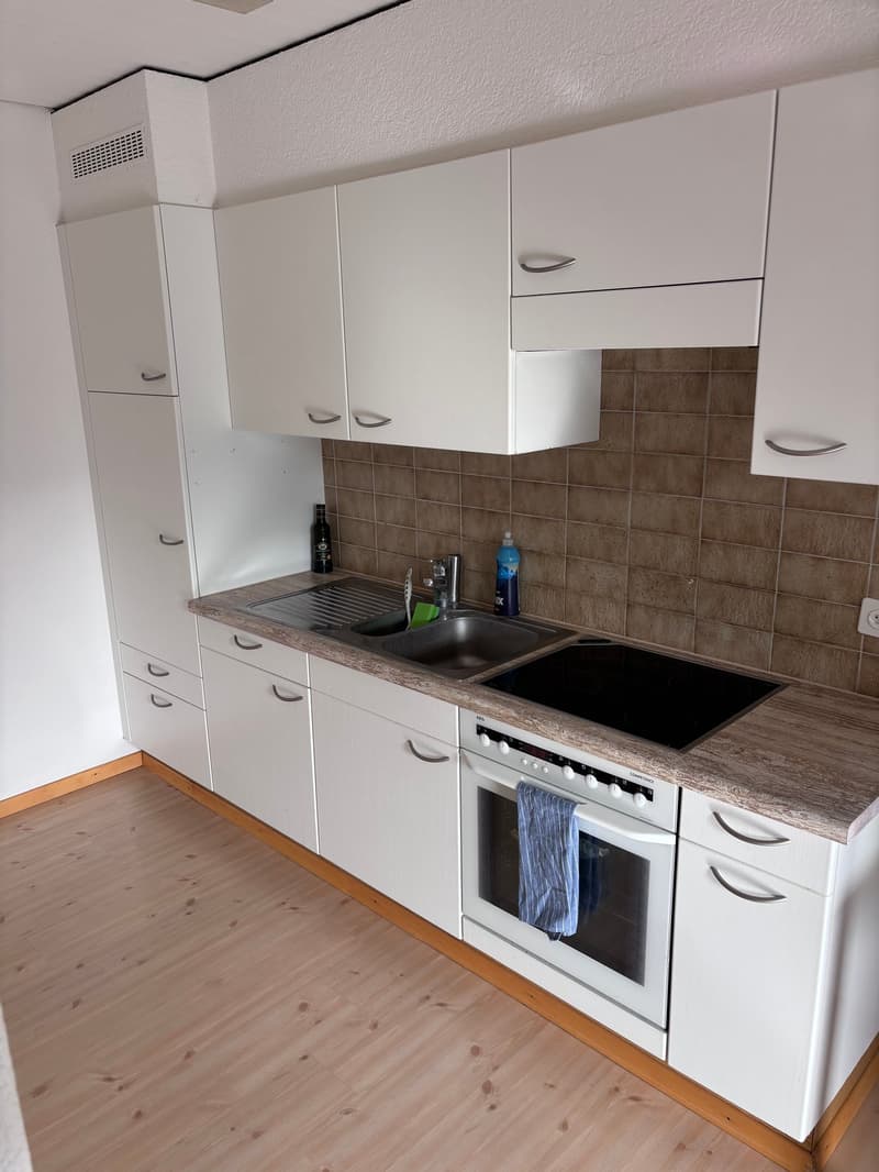 Gemütliche 2.5-Zimmer-Wohnung mit Balkon in Luterbach (3)