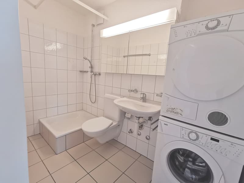 Modernes Studio mit Loggia in Biel – ab Oktober 2026 verfügbar (5)