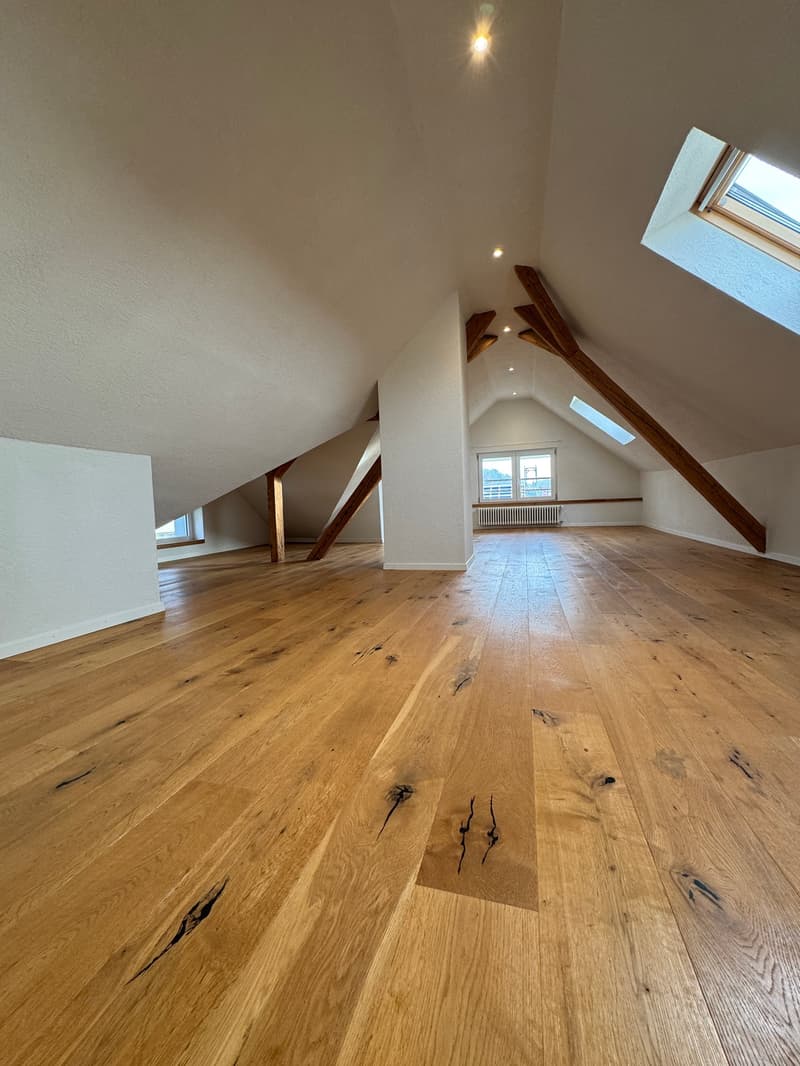Helle 4-Zimmer-Wohnung mit Balkon und schöner Aussicht in Kirchleerau (6)