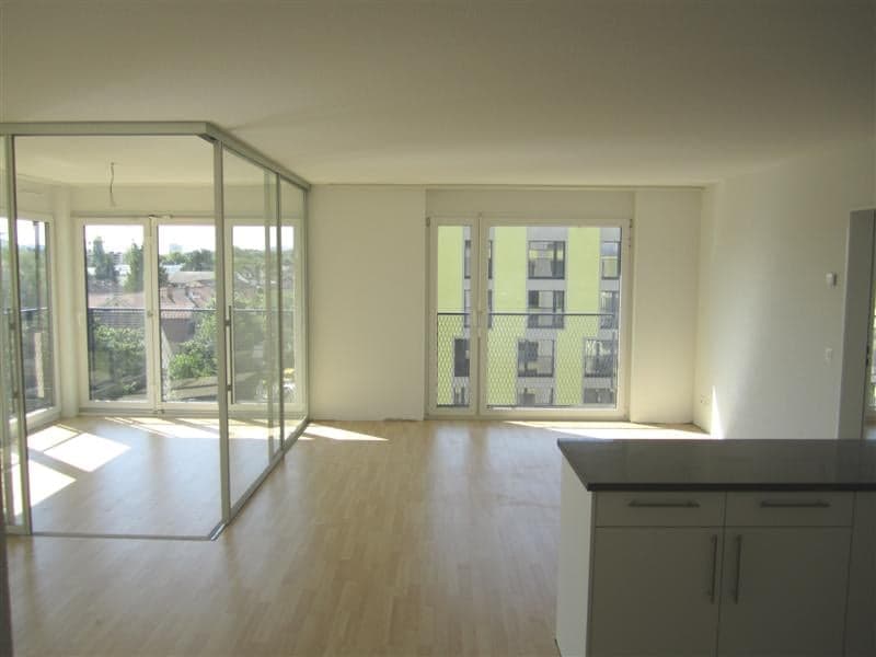 Moderne und grosszügige 4.5-Zimmerwohnung im 6.OG mit Wintergarten (2)