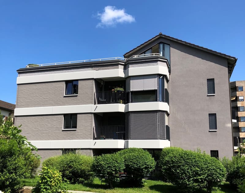 **BEFRISTET AUF 31.08.2027** Auto-Einstellplatz / Mofa-Parkplatz verfügbar! (1)