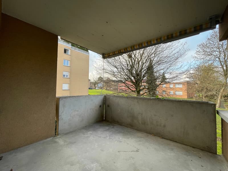 Helle 3.5-Zimmer-Wohnung mit Balkon in Dübendorf (10)