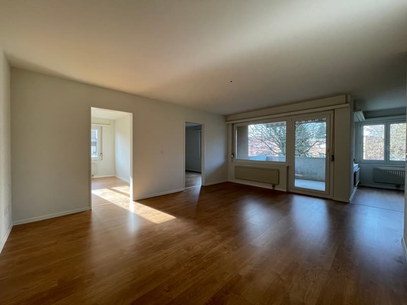 Helle 3.5-Zimmer-Wohnung mit Balkon in Dübendorf (7)