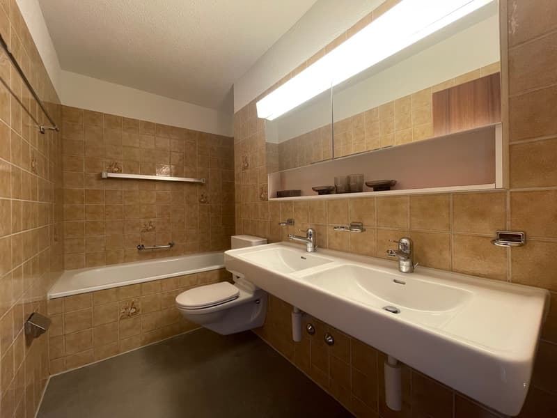 Geräumige 5.5-Zimmer-Wohnung mit Gartensitzplatz in Hombrechtikon (6)