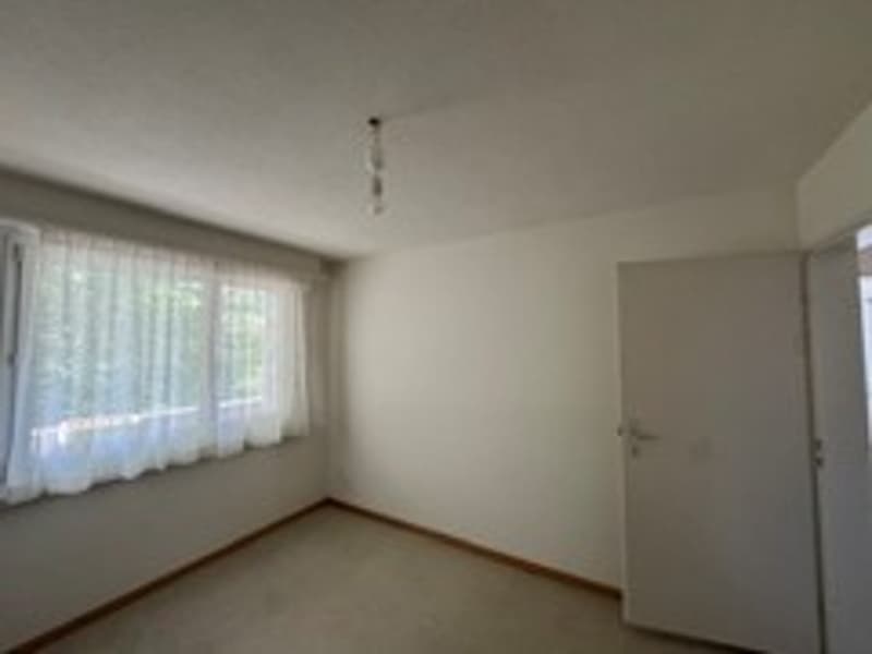 Helle 4-Zimmer-Wohnung mit Balkon und Grünblick in Hinwil (8)