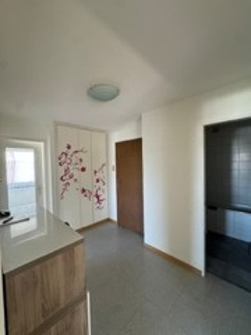 Helle 4-Zimmer-Wohnung mit Balkon und Grünblick in Hinwil (10)