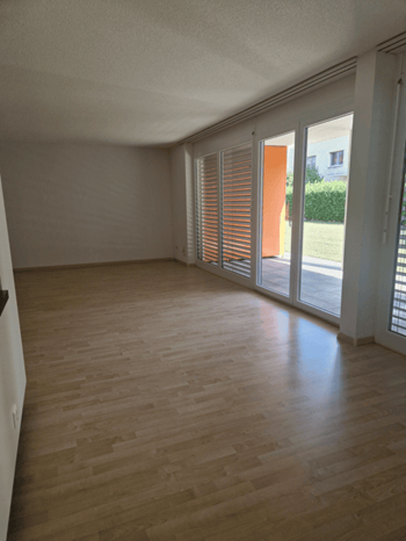 Helle 4.5-Zimmer-Wohnung mit Sitzplatz im EG (3)
