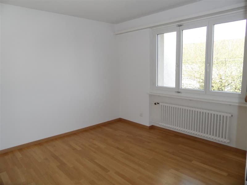 Schöne 3 Zimmer-Wohnung mit sonnigem Balkon (6)