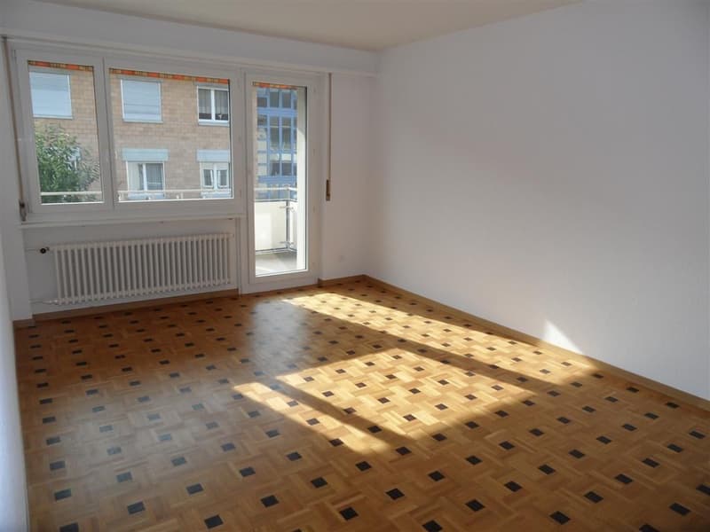 Schöne 3 Zimmer-Wohnung mit sonnigem Balkon (5)