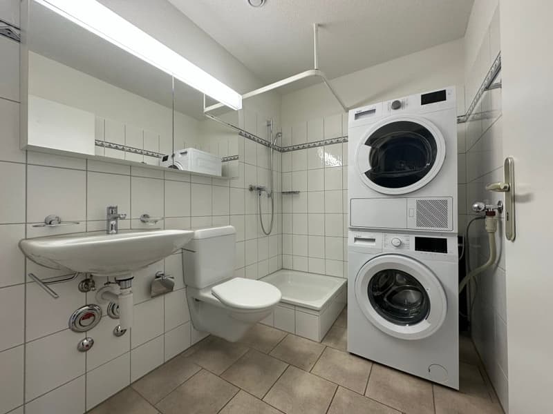 Moderne und grosszügige 1.5-Zimmerwohnung im EG mit Wintergarten (7)