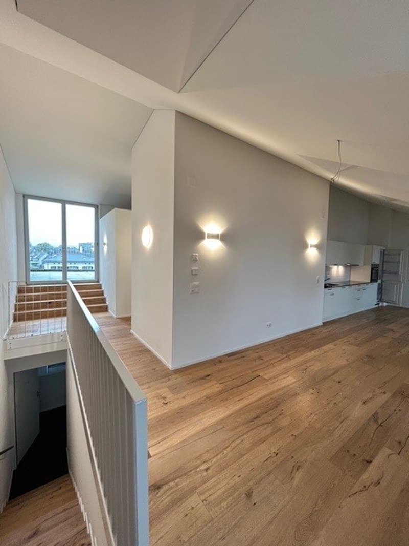 Moderne 2.5-Zimmer-Dachwohnung im Neubau – Kirchstrasse 20, Glarus (1)