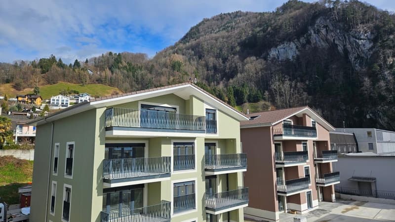 Helle, neue luxuriöse 3½ Zimmer Wohnung (E7) im DG mit grossem Balkon (3)