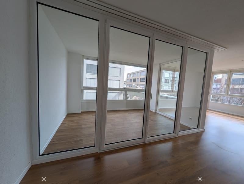 Ein glücklicher Wohnungsstart (4)