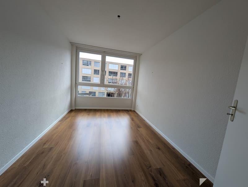 Ein glücklicher Wohnungsstart (6)