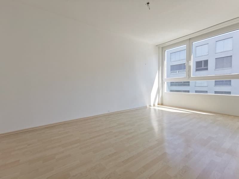 grosse 2.5- Zimmerwohnung im Zentrum von Biel (5)