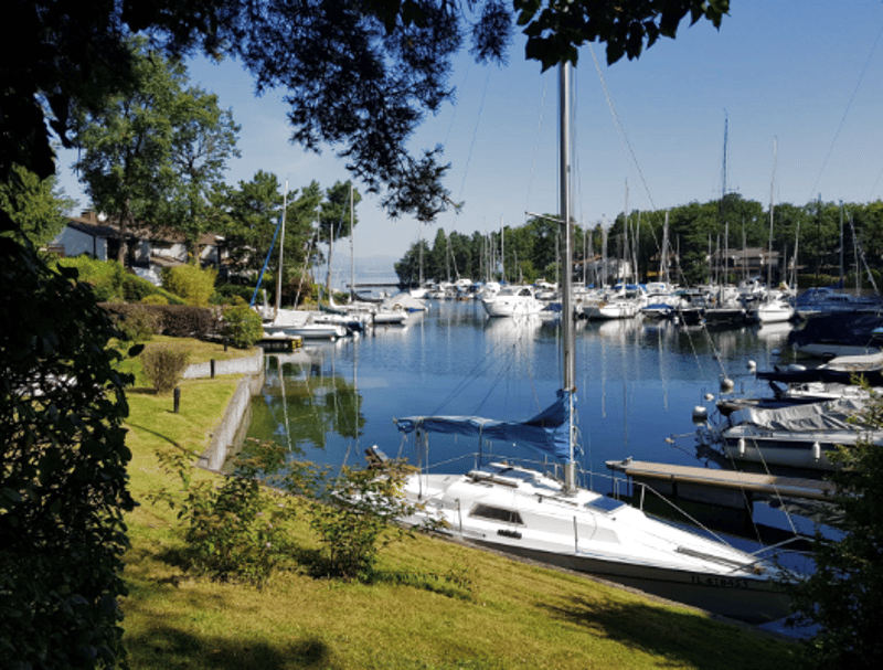 Duplex en dernier étage rénové à Port Ripaille (12)