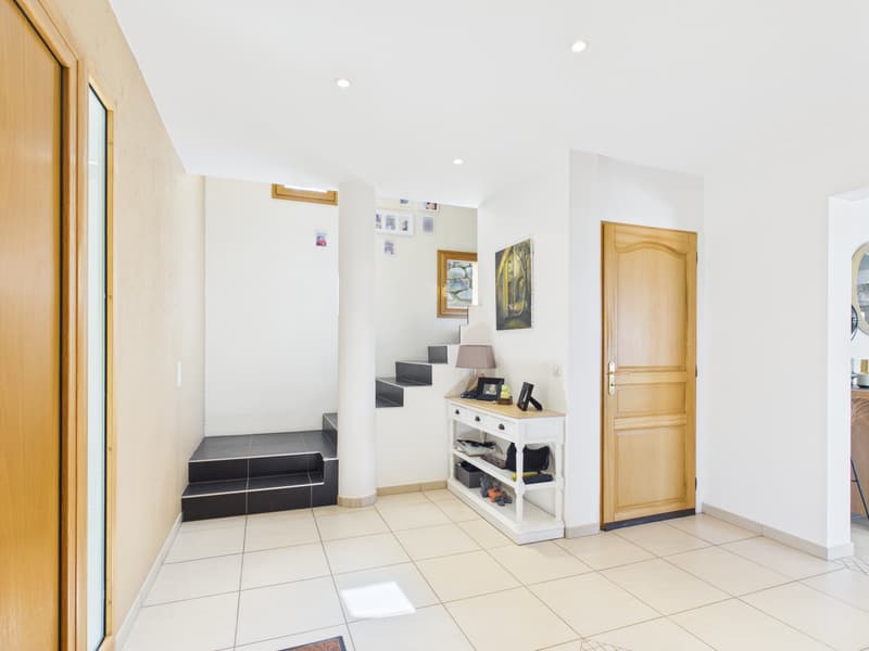CRANVES-SALES   Villa d'exception avec vue panoramique (10)