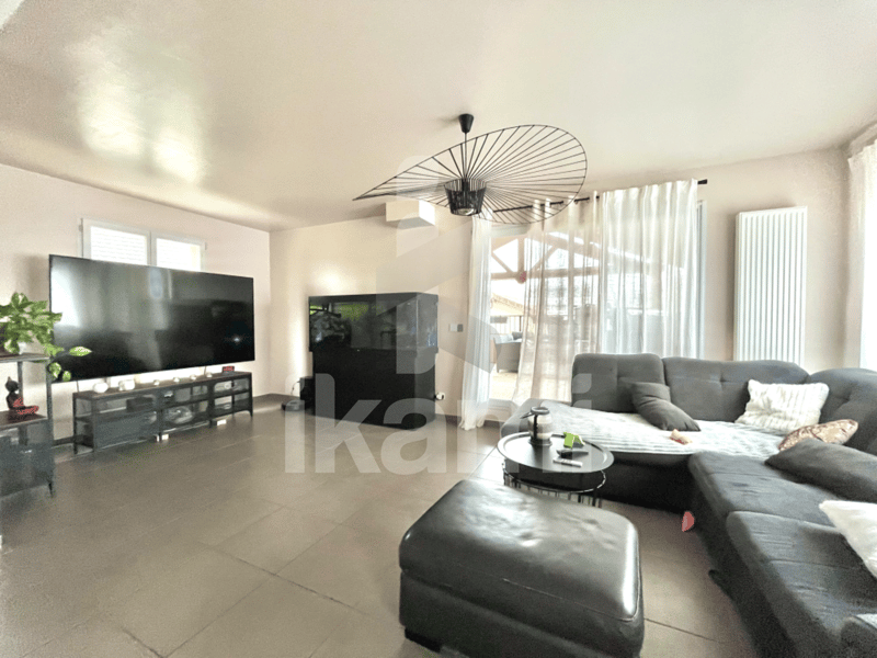 Appartement lumineux avec terrasse et garage à 15 min de Genève (5)