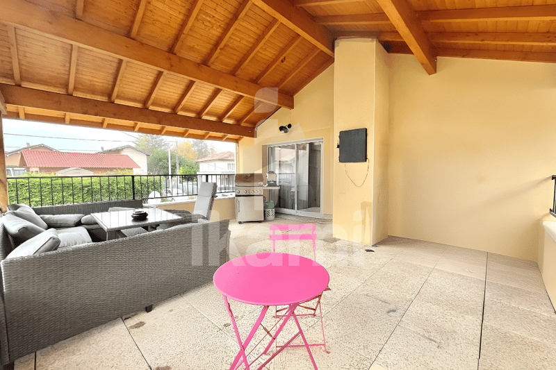 Appartement lumineux avec terrasse et garage à 15 min de Genève (9)