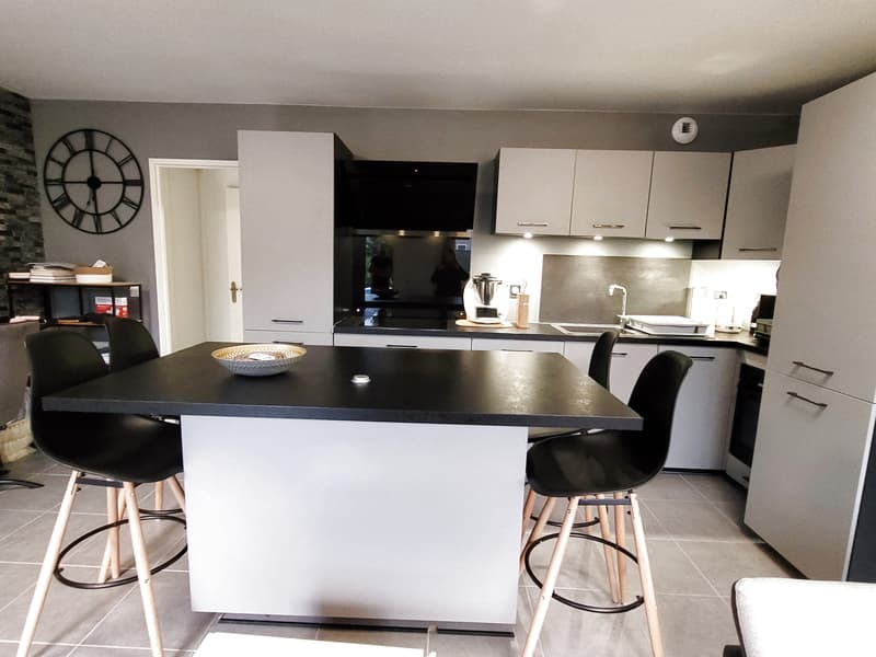 Appartement T2 avec jardin de 103 m2 - Cranves Sales (4)
