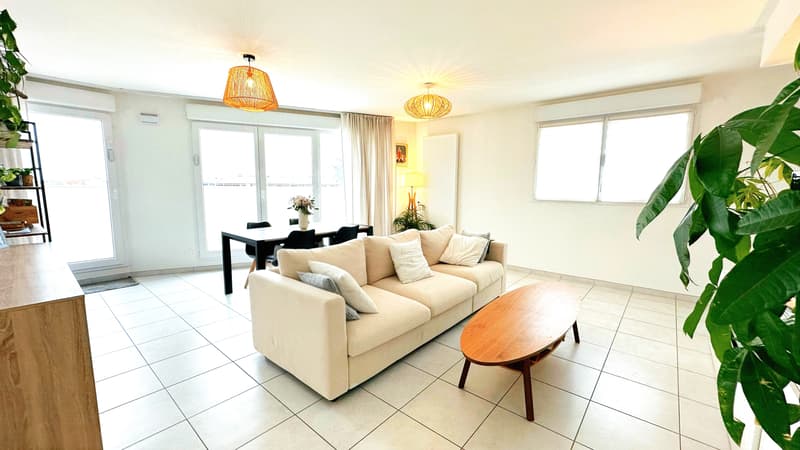 Attique T4 d'exception Vue panoramique montagnes 92 m² terrasse de 80 m² (7)