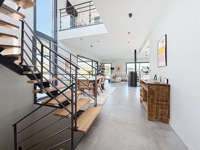 Villa contemporaine avec piscine chauffée (9)