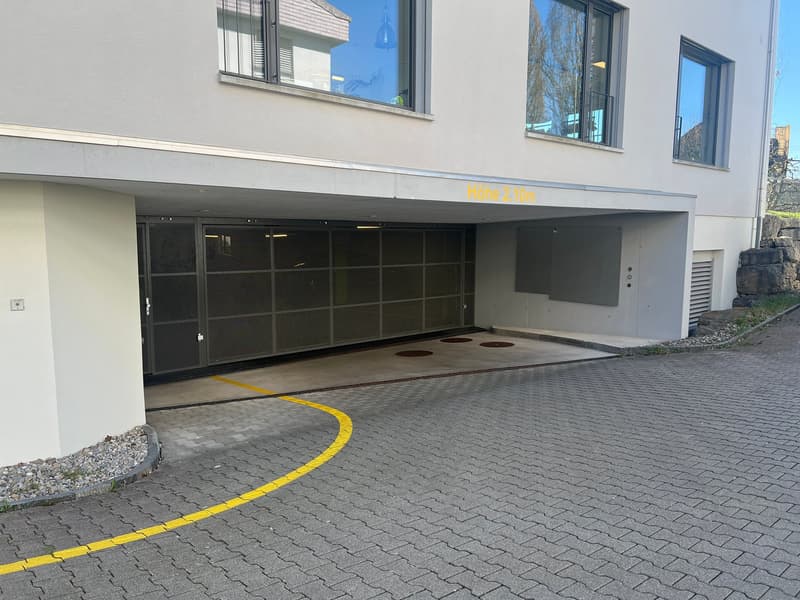 Einstellplatz zu vermieten in grosszügiger Einstellhalle (4)