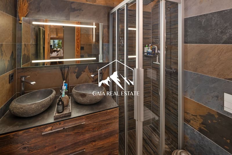 Stunning 4.5-Room Attic Apartment with Panoramic Views in Crans-Montana (12)