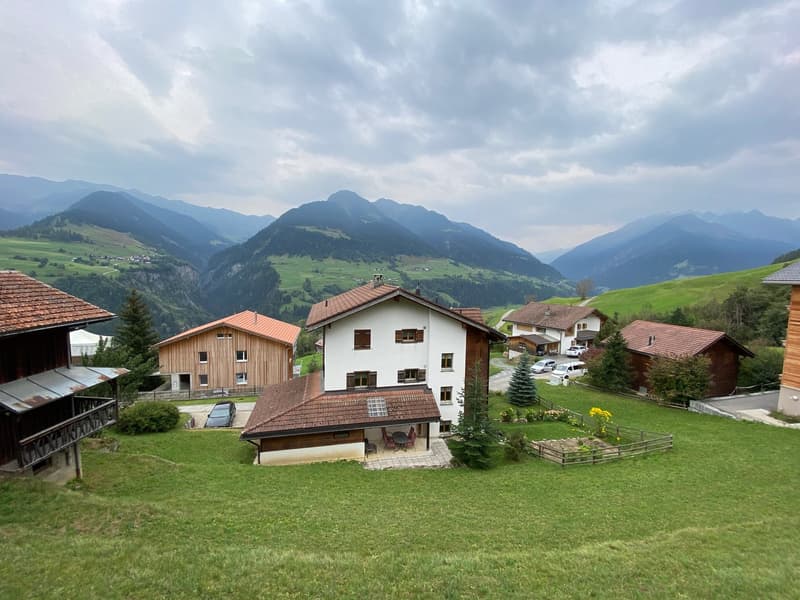 Baugrundstück an aussichtsreicher Lage in Cumbel (4)