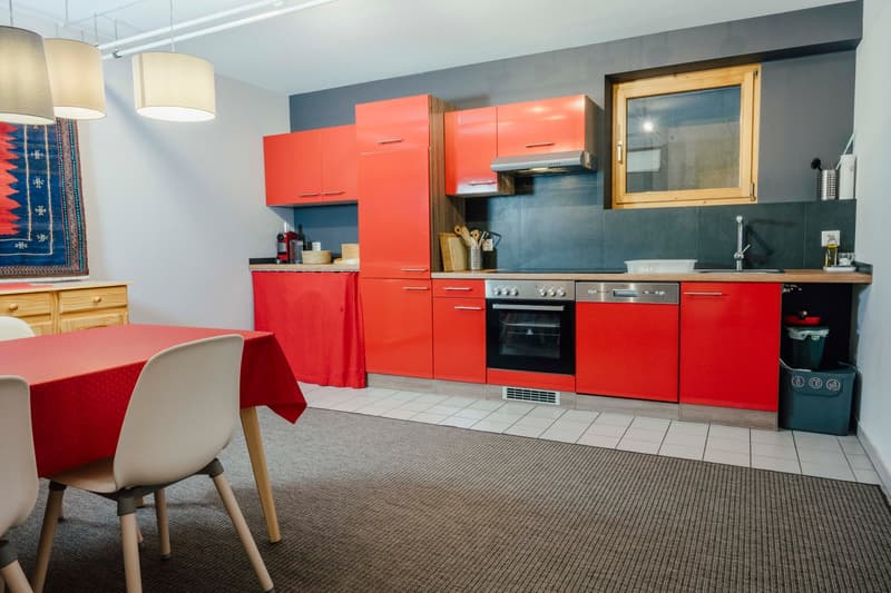 Moderne 3.5-Zimmer-Wohnung mit unverbaubarer Aussicht und sonnigem Sitzplatz (8)