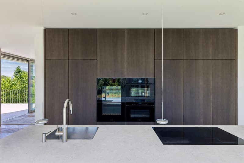 Exklusive Neubauvilla mit Pool und Seeblick (7)