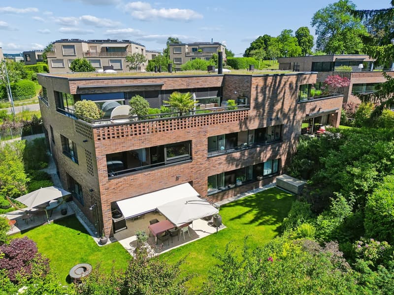 Exklusive 6.5 Zimmer Gartenwohnung mit Sauna (40)